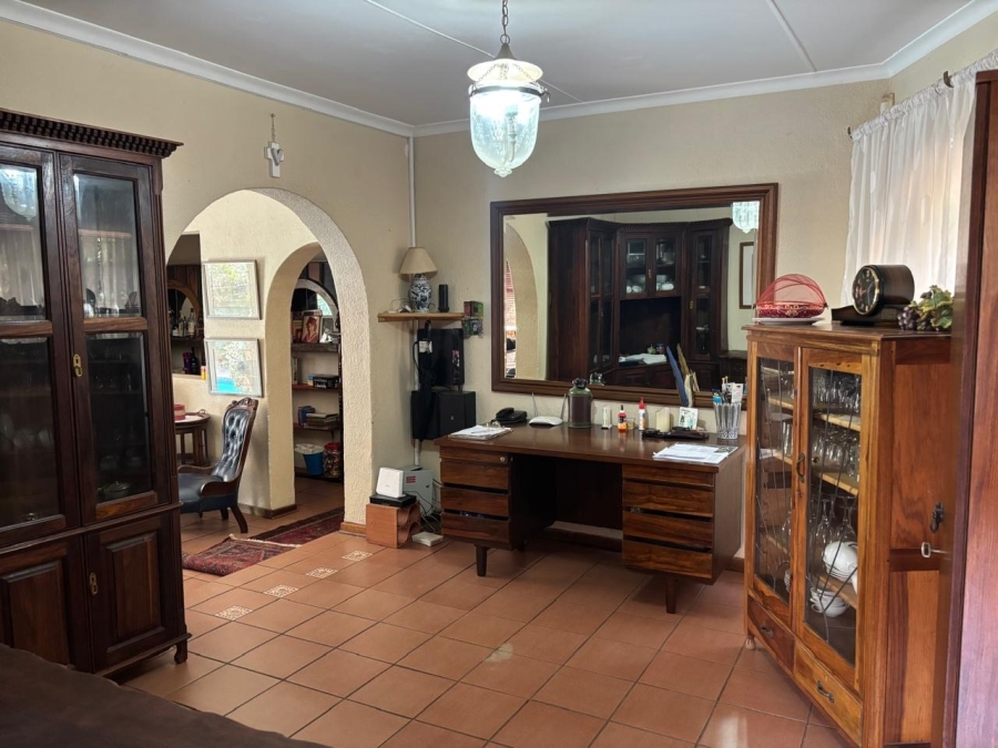 5 Bedroom Property for Sale in Safari Gardens North West